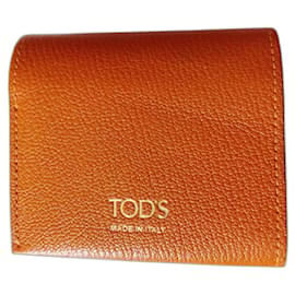 Tod's-Compact-Red,Caramel