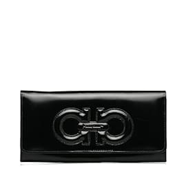 Salvatore Ferragamo-Gancini Leather Long Wallet-Black