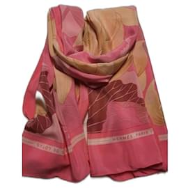 Hermès-Hermès “Lotus Flowers” Shawl 140x140 cm-Pink