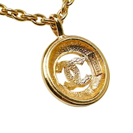 Chanel-Gold Chanel CC Round Pendant Necklace-Golden