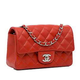 Chanel-Borsa a tracolla rettangolare singola con patta rossa Chanel Mini Classic in pelle di agnello-Rosso