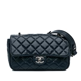 Chanel-Bolso de hombro con solapa rectangular mini perforado clásico azul de Chanel-Azul