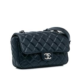 Chanel-Bolso de hombro con solapa rectangular mini perforado clásico azul de Chanel-Azul