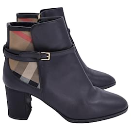 Burberry-Burberry Stebbingford Check Ankle Boots in Black Leather-Black