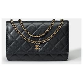 Chanel-Carteira CHANEL em bolsa com corrente em couro preto - 101574-Preto
