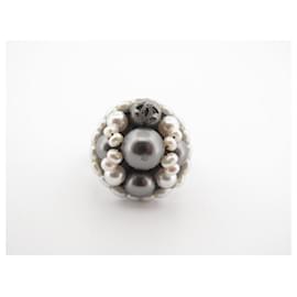 Chanel-CHANEL PEARLS AND CC LOGO RING 53 SILVER BRASS BRASS PEARLS RING-Silvery