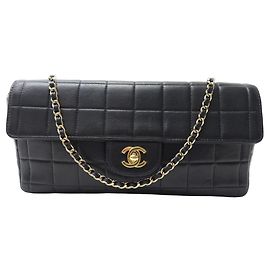 BOLSA CHANEL EAST WEST CHOCOLATE BAR EM BOLSA ACOLCHOADA PRETA COURO ACOLCHOADO Preto