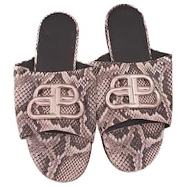 Balenciaga python sandals Impressão em python