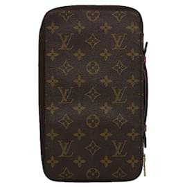 Louis Vuitton-LOUIS VUITTON Monogram Poche Escapade Travel Case M60113 LV Auth 57889-Monogram