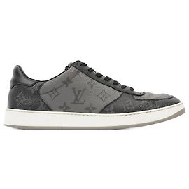 Louis Vuitton Rivoli Sneaker Monogram Eclipse Toile Enduite EU 43 UK 9 Gris