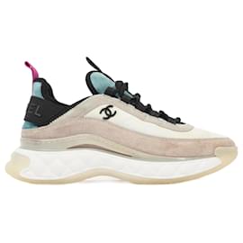 Chanel-Chanel CC Logo Sneaker White / Beige Suede EU 37 Uk 4-Beige