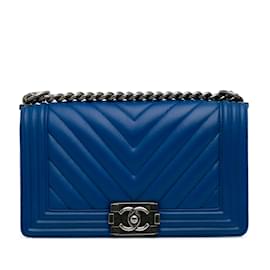 Chanel-Bolso bandolera mediano con solapa Chevron Boy Chanel azul-Azul