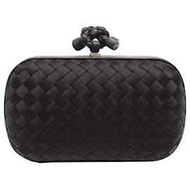 Bottega Veneta-Pochette Bottega Veneta Intrecciato Knot en satin noir et cuir-Noir