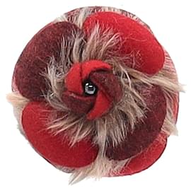 Chanel-Broche Chanel Camelia en laine rouge-Rouge