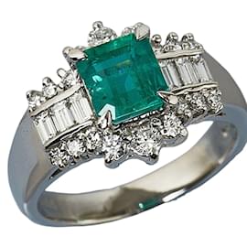 & Other Stories-Platinum Diamond & Emerald Ring-Silvery