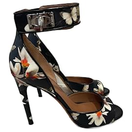 Givenchy-GIVENCHY  Sandals T.eu 39 leather-Black