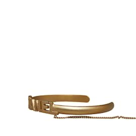 Chanel-Bracciale rigido con logo Chanel in oro con bracciale in costume con anello in cristallo CC attaccato a catena-D'oro