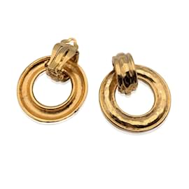 Chanel-Orecchini a clip con battente per porta a cerchio in metallo dorato vintage-D'oro