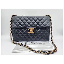 Chanel-Bolsa de ombro Chanel Classic Maxi XL Crossbody-Preto