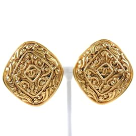 Chanel-CC Arabesque Clip On Earrings-Golden