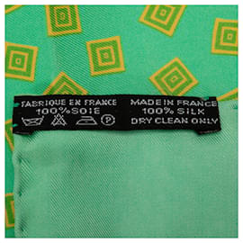 Hermès-Lenço de Seda Hermes Verde Estampado-Verde,Verde claro
