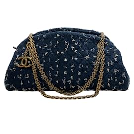 Chanel-Chanel Navy Blue Tweed Just Mademoiselle Bag-Navy blue