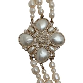Chanel-Chanel 2012 Collier à trois brins de perles et de cristaux-Écru