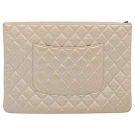 Chanel-CHANEL Matelasse Clutch Bag Lamb Skin Gold Tone CC Auth 61076-Other