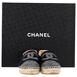 Chanel-Chanel Cap Toe CC Alpercatas em lã azul marinho-Azul marinho