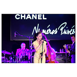 Chanel-8Vestido de tweed com botões de joia K$ CC-Amarelo