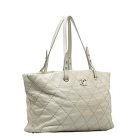 Chanel-Bolso tote CC de cuero acolchado On The Road-Gris