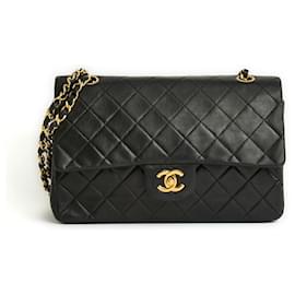 Chanel-solapa forrada clásica 25 De color negro-Negro
