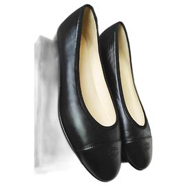 Chanel Ballerinas Black