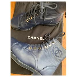 Chanel-Bota de couro com cadarço Chanel 37-Azul marinho