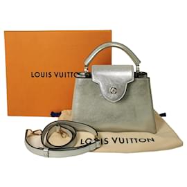 Louis Vuitton-Louis Vuitton Capucines BB Prata-Prata,Metálico