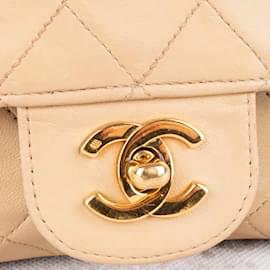 Chanel-Cuir d'agneau matelassé Chanel 24Sac à rabat doublé K Gold Medium-Beige