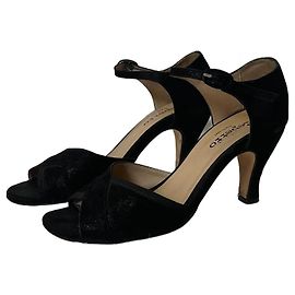 Tacones de salsa Repetto devueltos al vendedor Negro