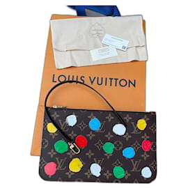 Louis Vuitton-Kusama-Braun
