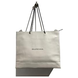 Balenciaga-BALENCIAGA Handtaschen T.  Leder-Weiß