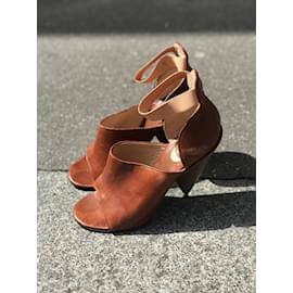 Givenchy-GIVENCHY Sandales T.UE 40 Cuir-Camel