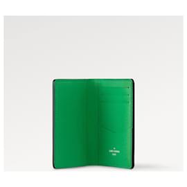 Louis Vuitton-LV Pocket organizador verde novo-Verde