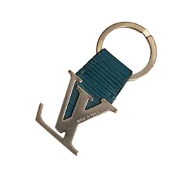 Louis Vuitton-Louis Vuitton Silver LV Initials Key Holder-Silvery