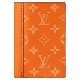 Louis Vuitton-Funda para pasaporte LV naranja nueva-Naranja