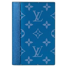 Louis Vuitton-Capa para passaporte LV taigarama azul-Azul