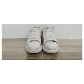 Mcqueen basket outlet blanche