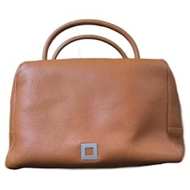 Le Tanneur-Camel leather bag.-Camel