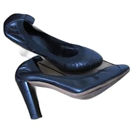 Chanel-Zapatos de tacón de cuero negros, Pointure 37.-Negro