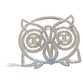 Chanel Eulenbrosche mit rosa Kristallen Silber