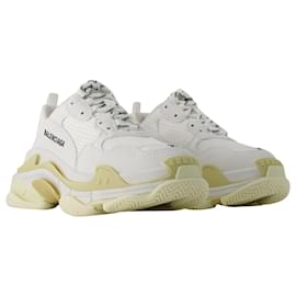 Balenciaga-Tênis Triple S - Balenciaga - Couro Grátis - Branco-Branco