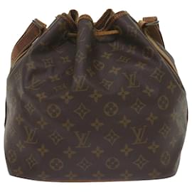 Louis Vuitton-LOUIS VUITTON Monogram Petit Noe Sac à bandoulière M42226 Auth LV 61042-Monogramme